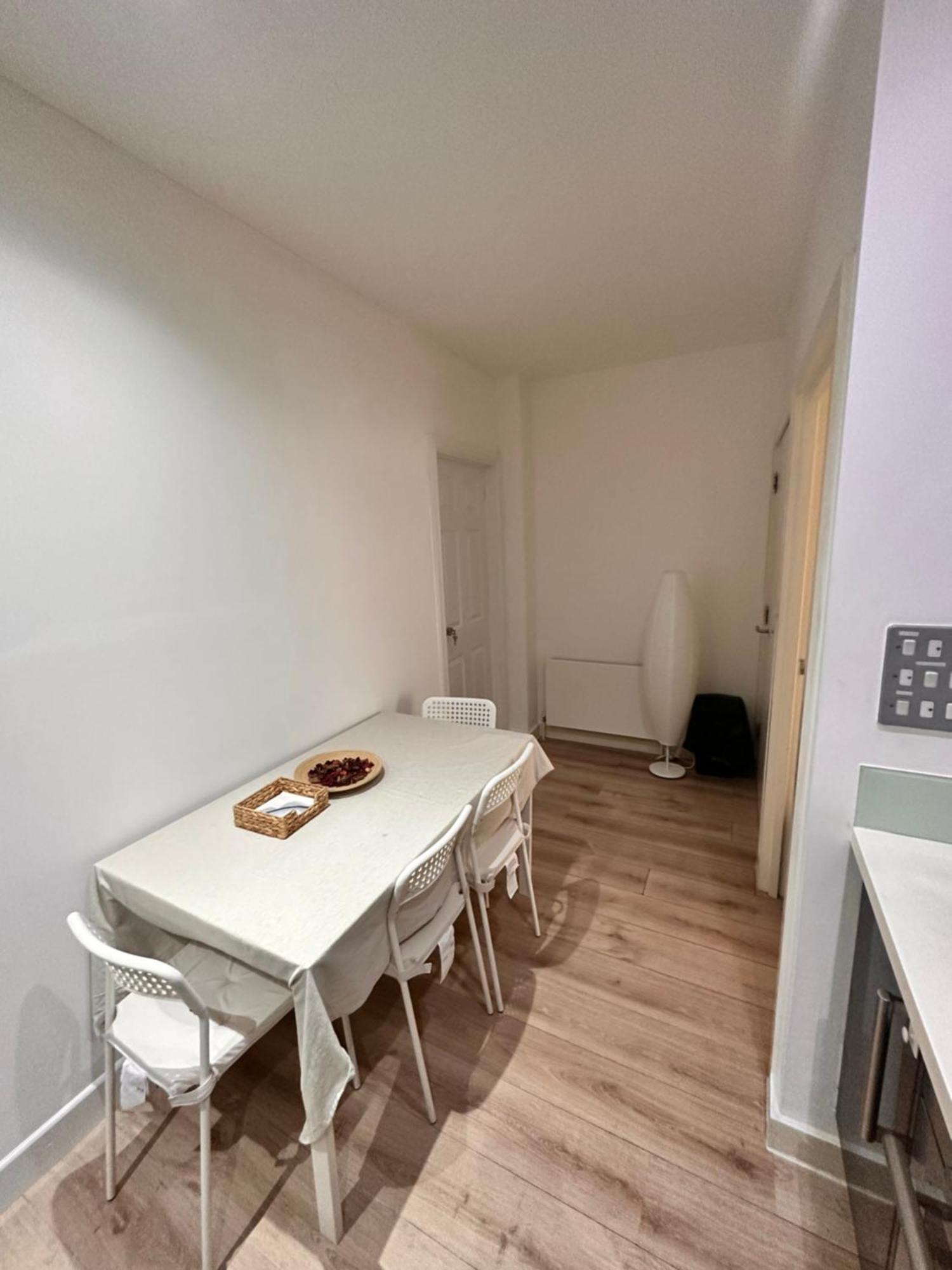 2 Modern Double In The Heart Of Brick Lane * Londra